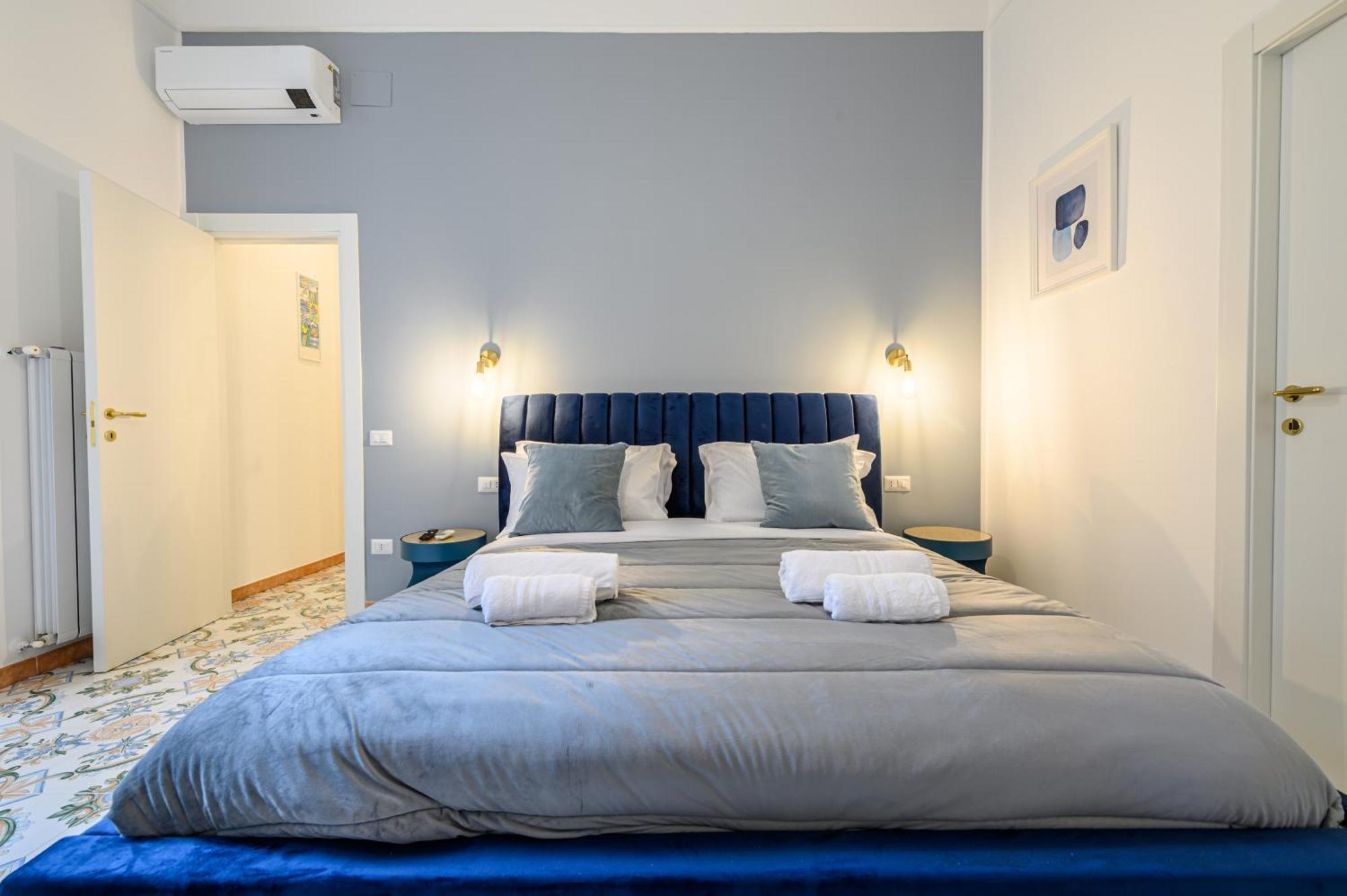 Guest House 121 Charming Apartment Napoli Dış mekan fotoğraf