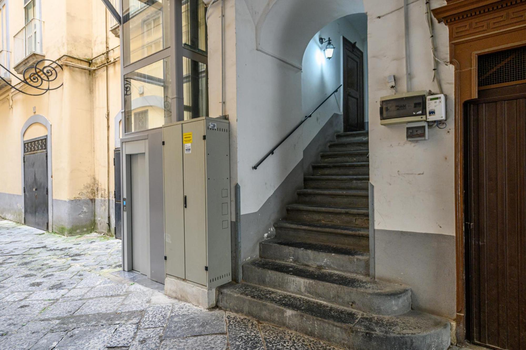 Guest House 121 Charming Apartment Napoli Dış mekan fotoğraf